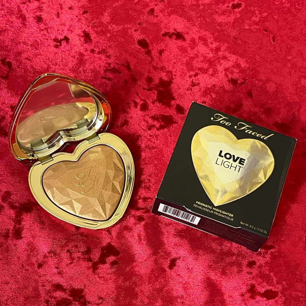 Too Faced Love Light Prismatic Highlighter NEW